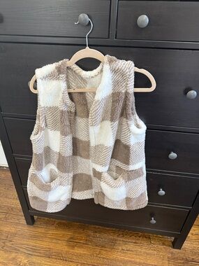 Cozy Buffalo Check Sherpa Vest in Cream & Light Brown vest
